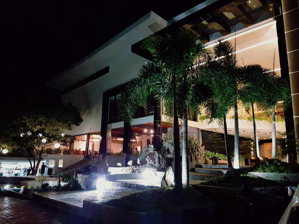 Melsol Hotel Bantay Exterior photo